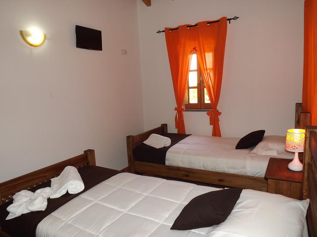 Casa De Campo Vale Do Asno Алтура Стая снимка